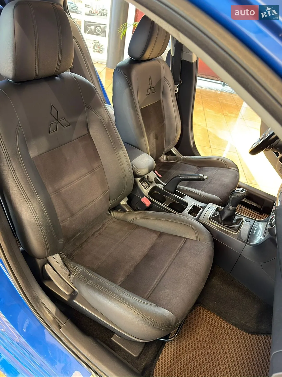 2011 Mitsubishi Lancer - мініатюра 21