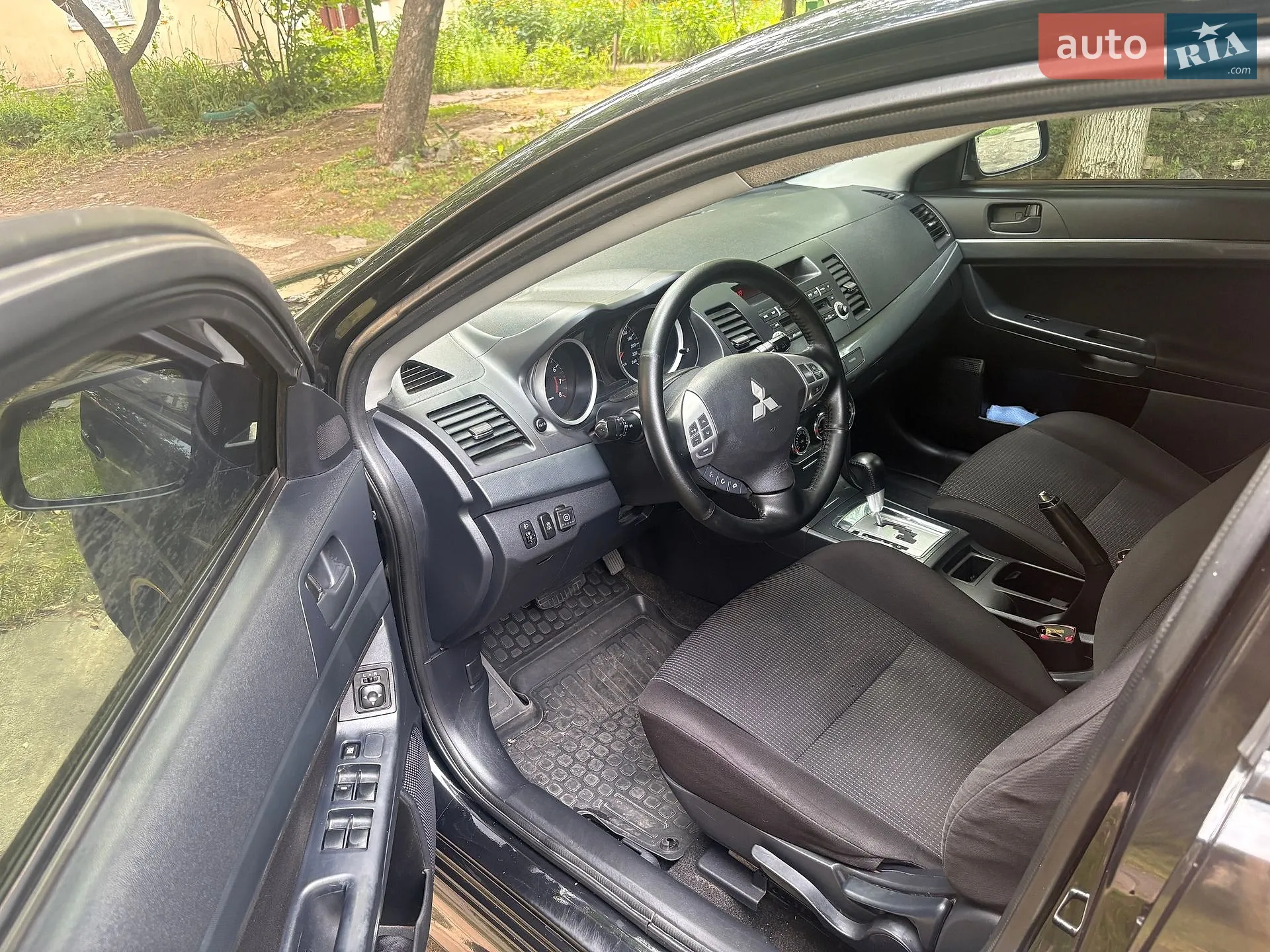 2011 Mitsubishi Lancer - мініатюра 16