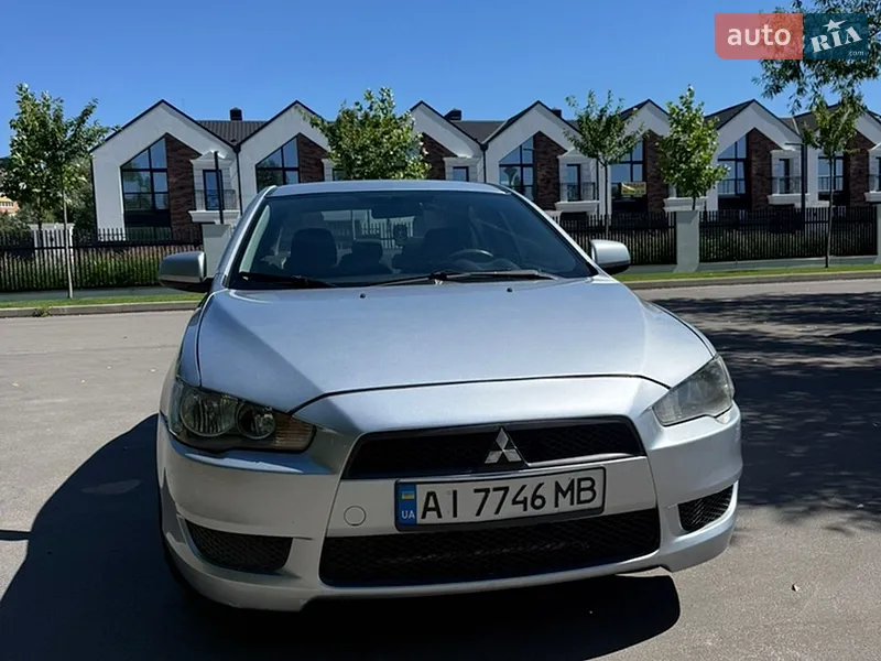 Mitsubishi Lancer