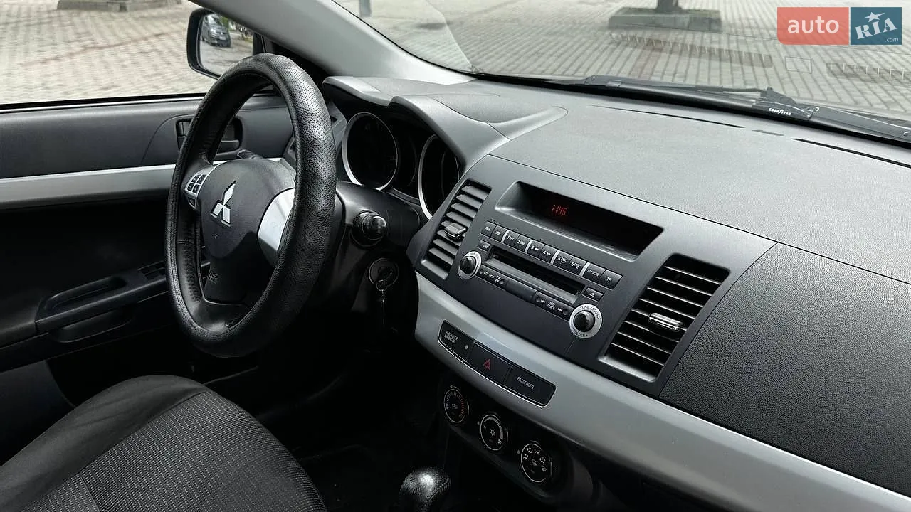 2011 Mitsubishi Lancer - мініатюра 15