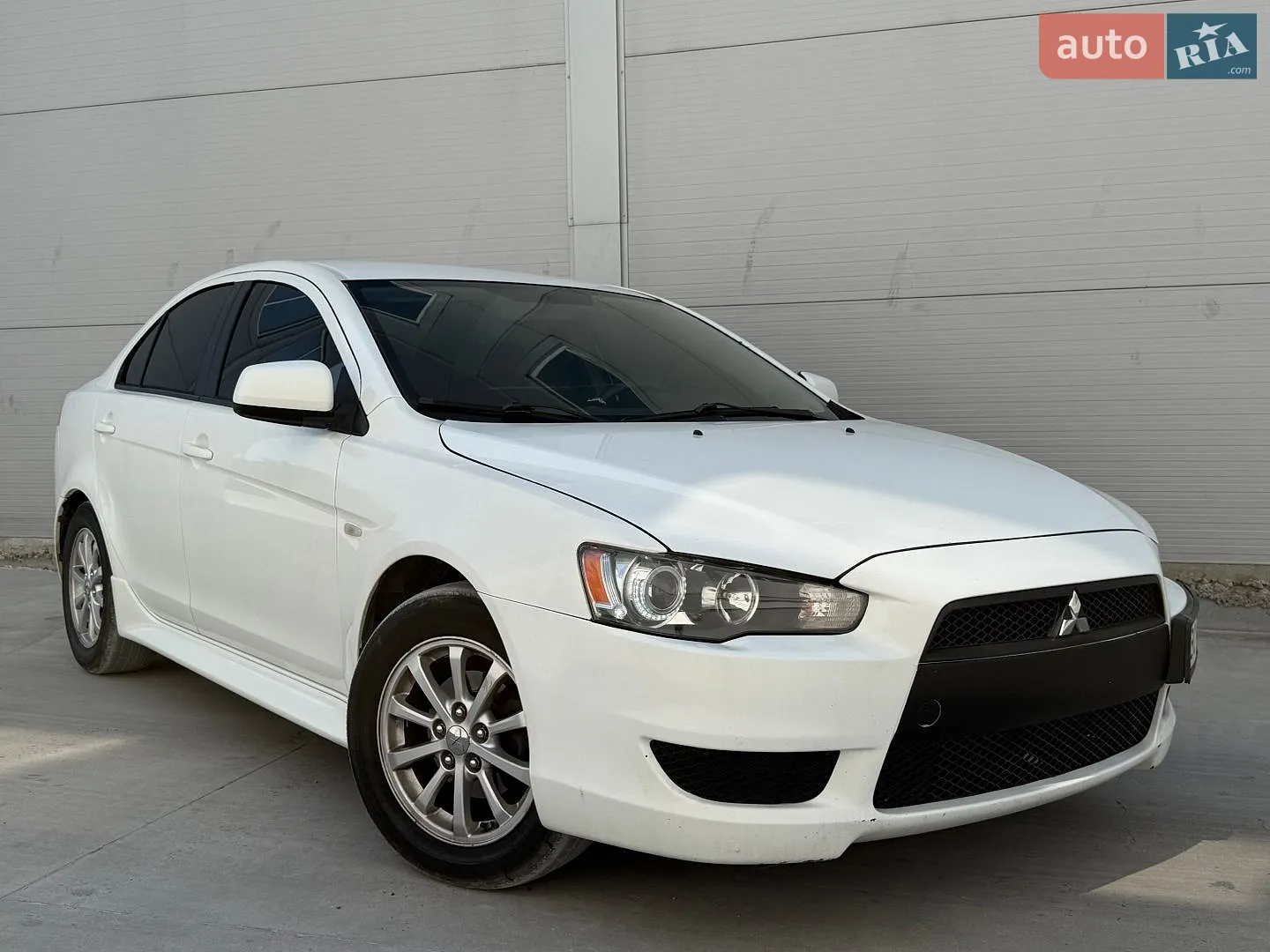 2010 Mitsubishi Lancer - мініатюра 2