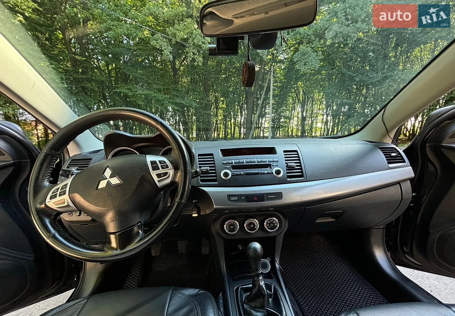 2010 Mitsubishi Lancer - мініатюра 16