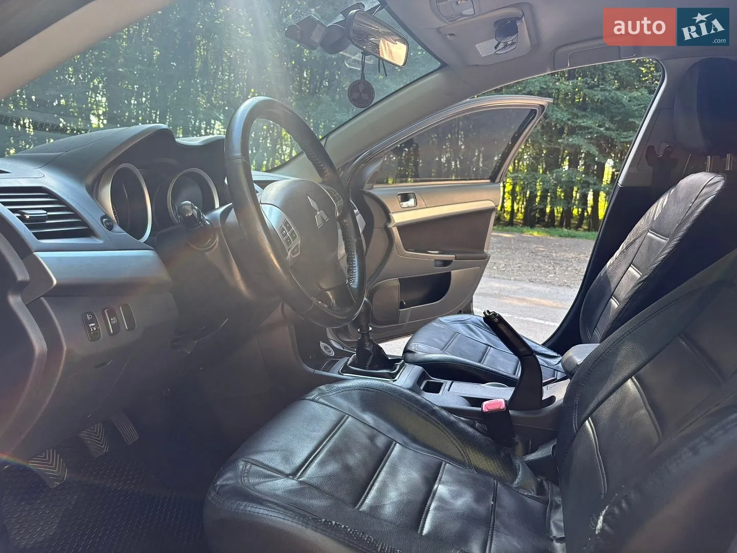 2010 Mitsubishi Lancer - мініатюра 15