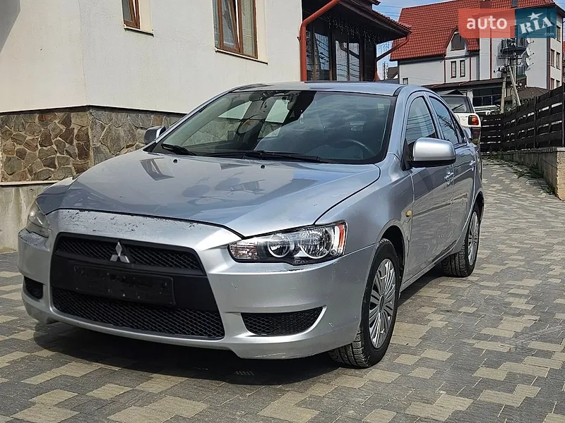 Mitsubishi Lancer