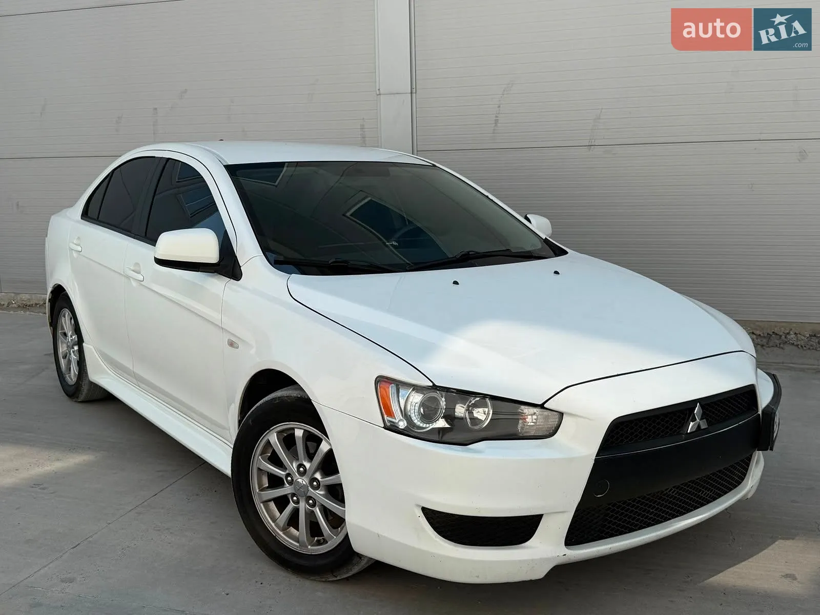 2010 Mitsubishi Lancer - мініатюра 2