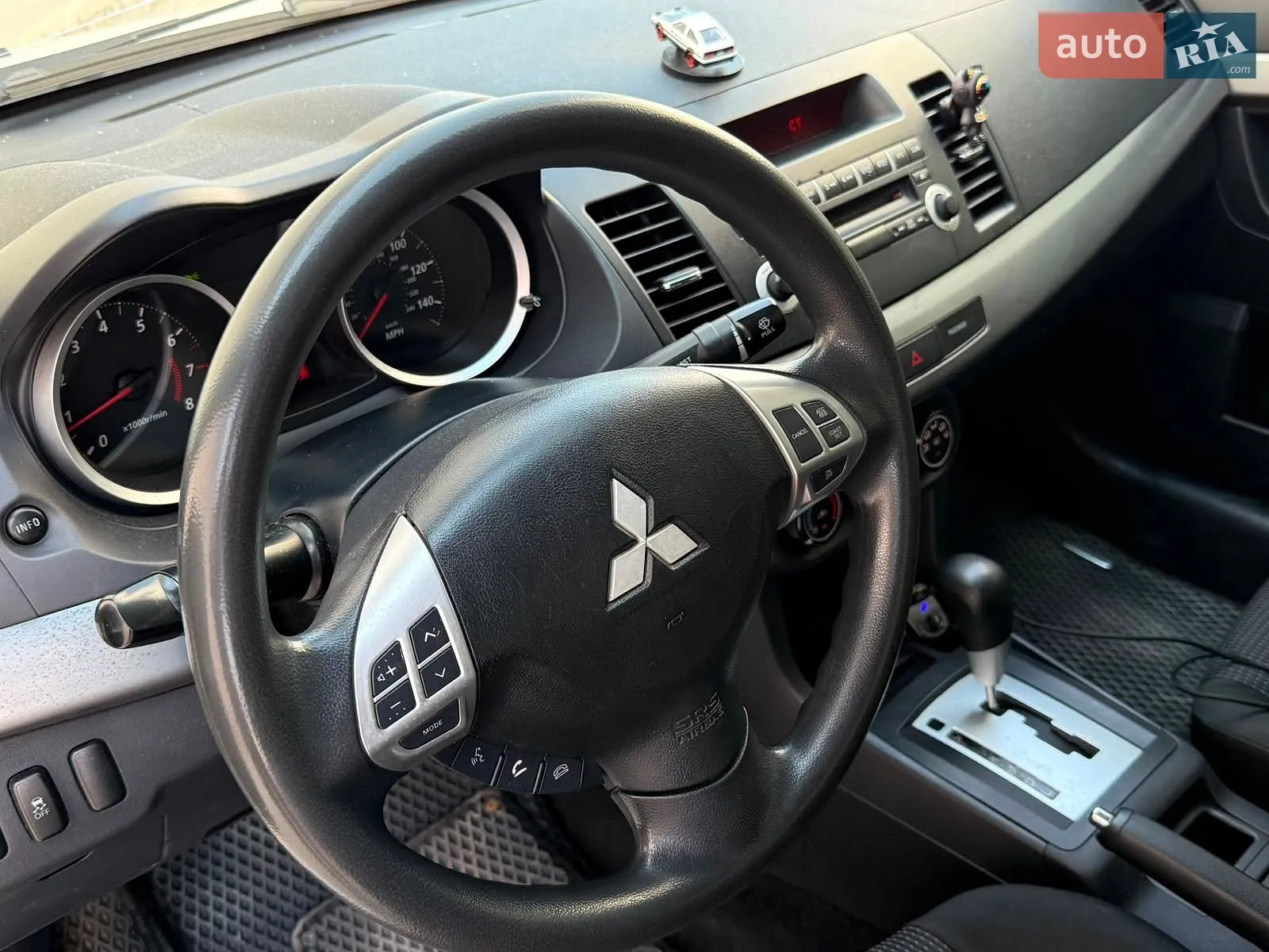 2010 Mitsubishi Lancer - мініатюра 13