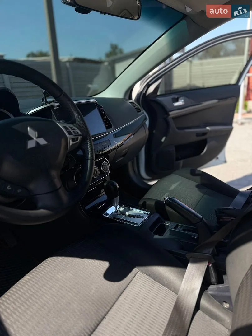 2012 Mitsubishi Lancer - мініатюра 7