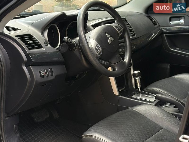 Седан Mitsubishi Lancer 2016 в Киеве фото 9 Седан Mitsubishi Lancer 2016 в Киеве