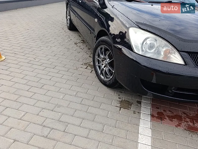 Mitsubishi Lancer