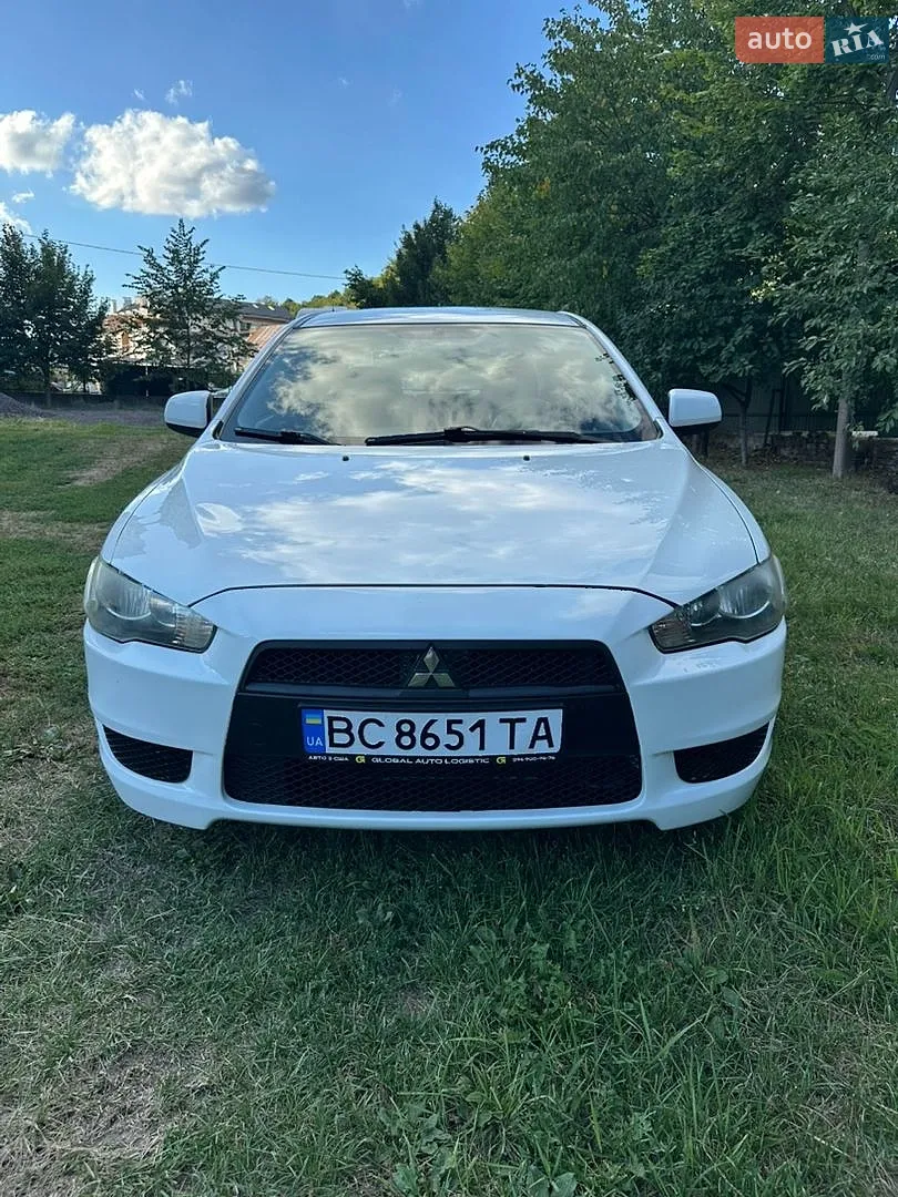 2010 Mitsubishi Lancer - мініатюра 2