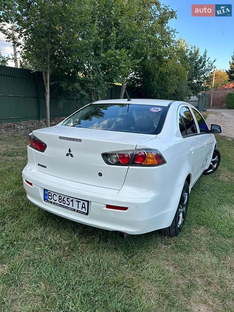 2010 Mitsubishi Lancer - мініатюра 6