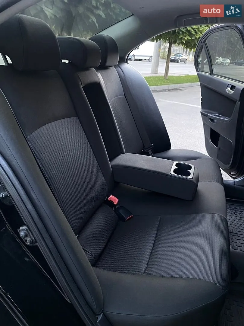 2011 Mitsubishi Lancer - мініатюра 15