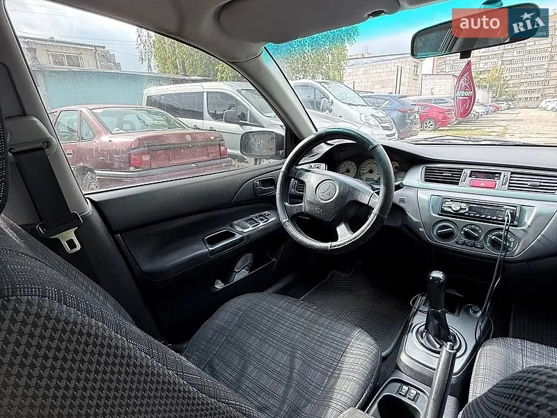 Mitsubishi Lancer 2005