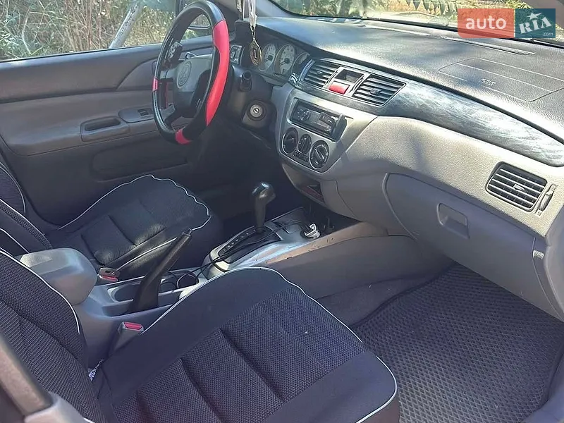 Mitsubishi Lancer