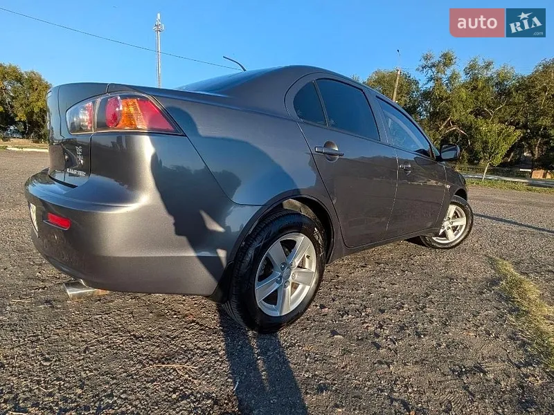 Mitsubishi Lancer 2011
