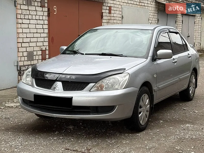 Mitsubishi Lancer