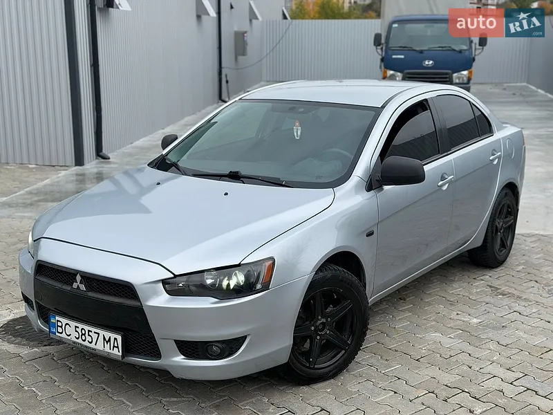 Mitsubishi Lancer