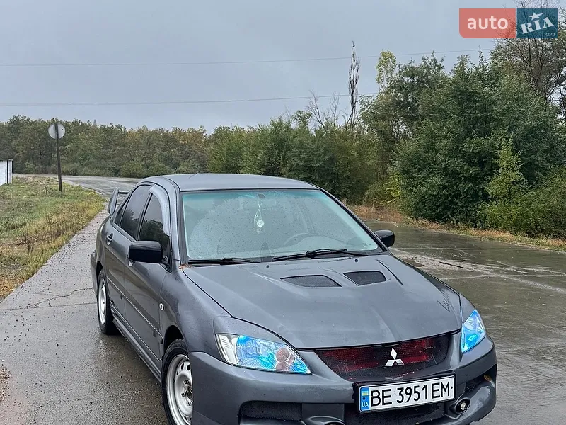 Mitsubishi Lancer