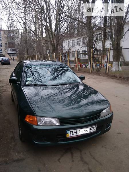 Седан Mitsubishi Mirage 2001 в Одессе