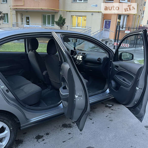 Седан Mitsubishi Mirage 2019 в Хмельницькому