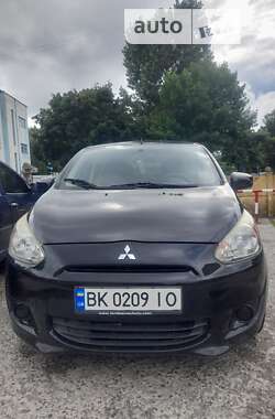 Хетчбек Mitsubishi Mirage 2013 в Вараші
