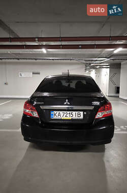 Седан Mitsubishi Mirage 2018 в 