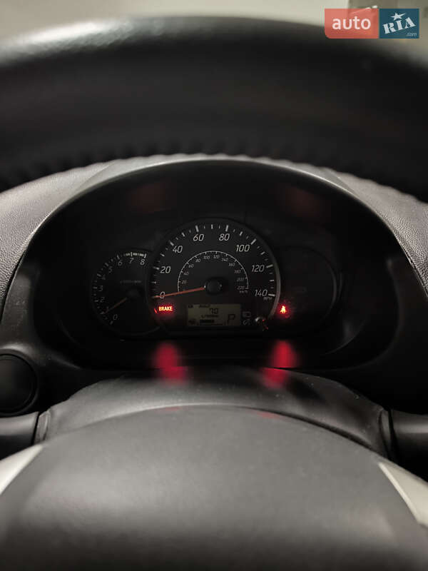 Седан Mitsubishi Mirage 2018 в Киеве