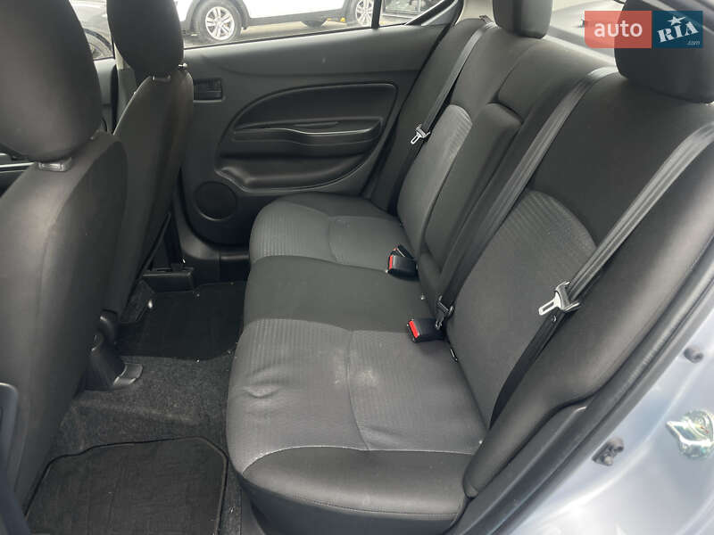 Седан Mitsubishi Mirage 2022 в Одесі