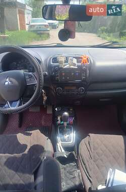 Седан Mitsubishi Mirage 2020 в 