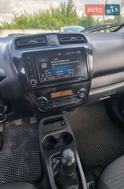 Седан Mitsubishi Mirage 2020 в 