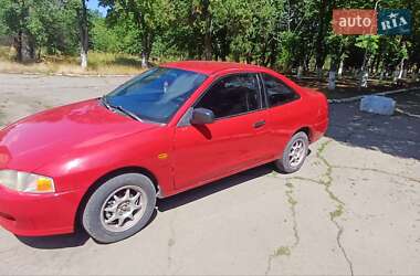 Хэтчбек Mitsubishi Mirage 2002 в 