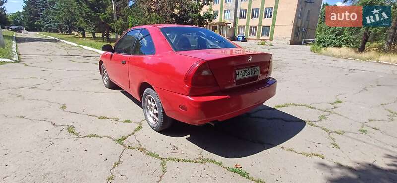 Хэтчбек Mitsubishi Mirage 2002 в Одессе