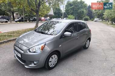 Хэтчбек Mitsubishi Mirage 2015 в Киеве