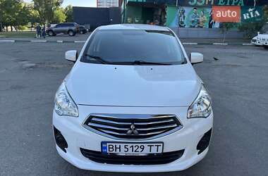 Седан Mitsubishi Mirage 2017 в 