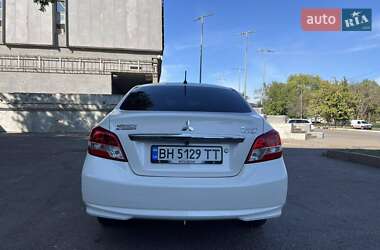Седан Mitsubishi Mirage 2017 в 