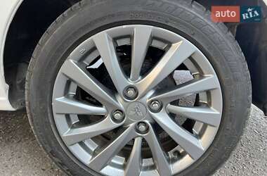 Седан Mitsubishi Mirage 2017 в 