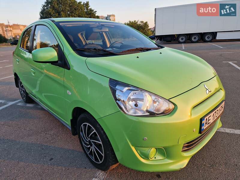 Хетчбек Mitsubishi Mirage 2014 в Кропивницькому