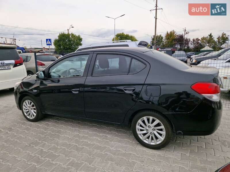 Седан Mitsubishi Mirage 2015 в Одессе