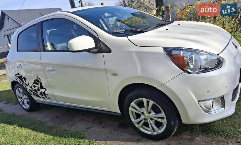 Mitsubishi Mirage 2015