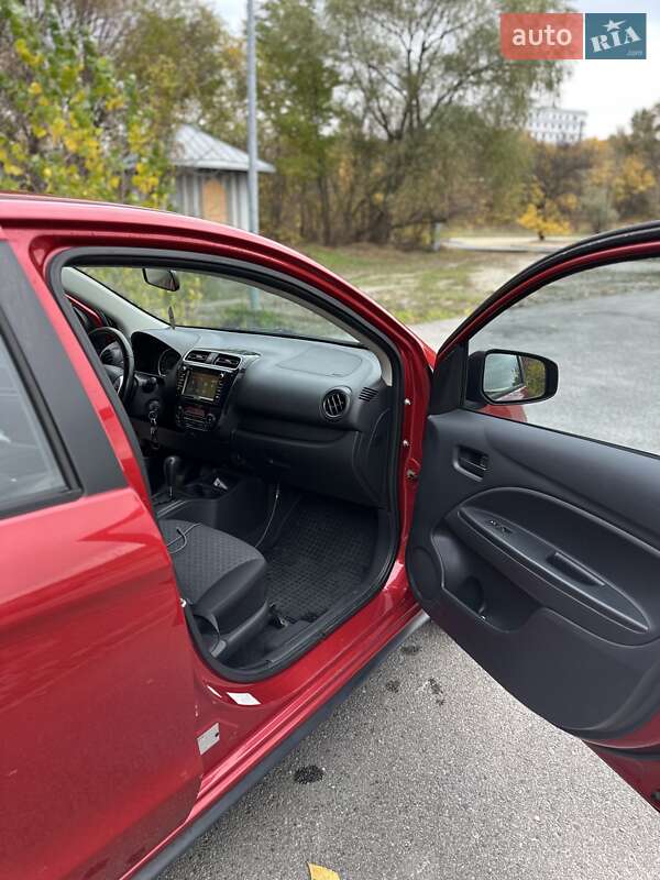 Хэтчбек Mitsubishi Mirage 2015 в Днепре