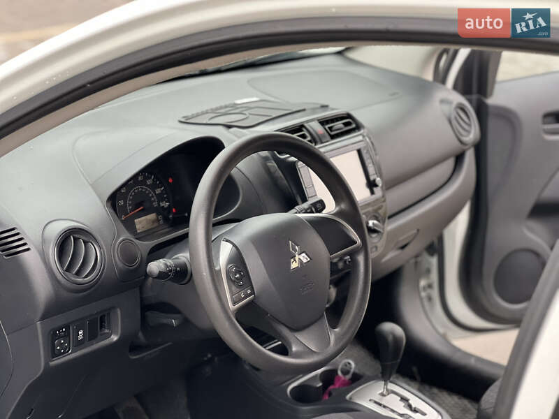 Хэтчбек Mitsubishi Mirage 2018 в Виннице
