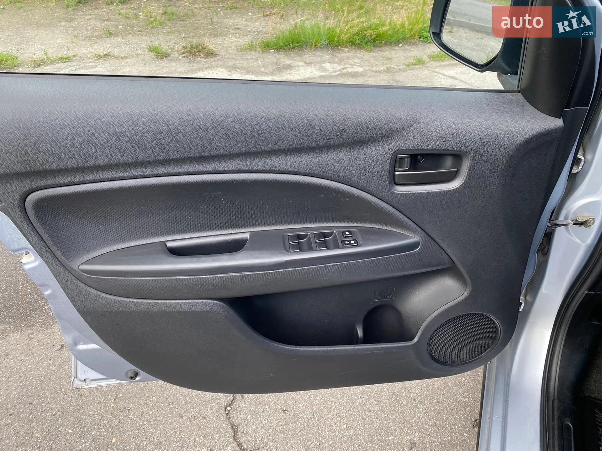 2014 Mitsubishi Mirage - мініатюра 17