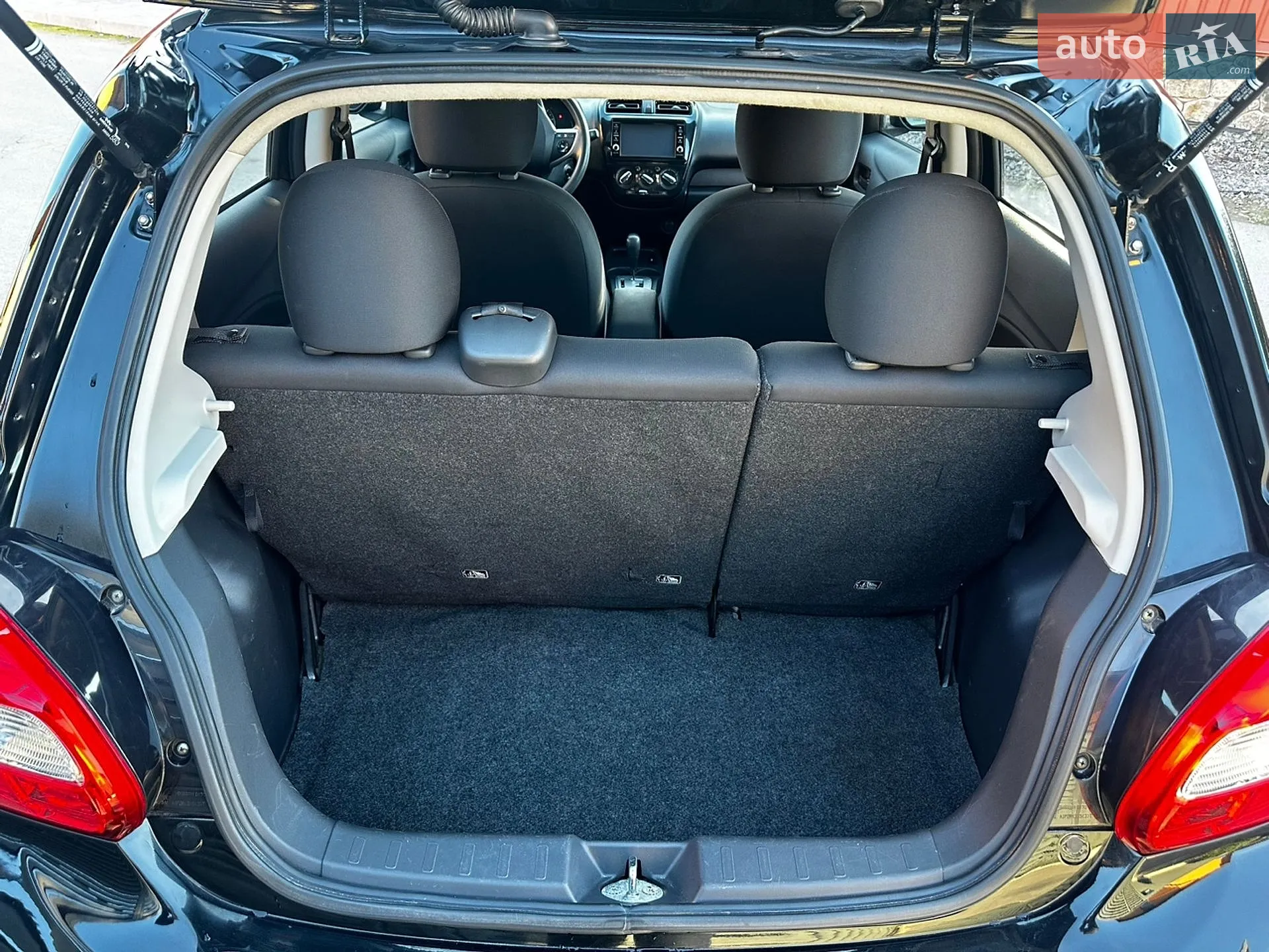 2019 Mitsubishi Mirage - мініатюра 14