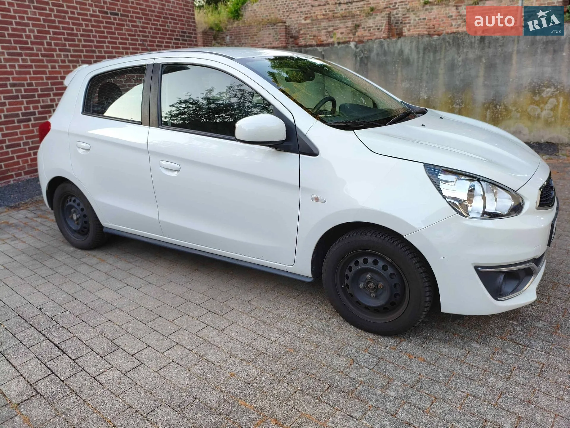 2017 Mitsubishi Mirage - мініатюра 11