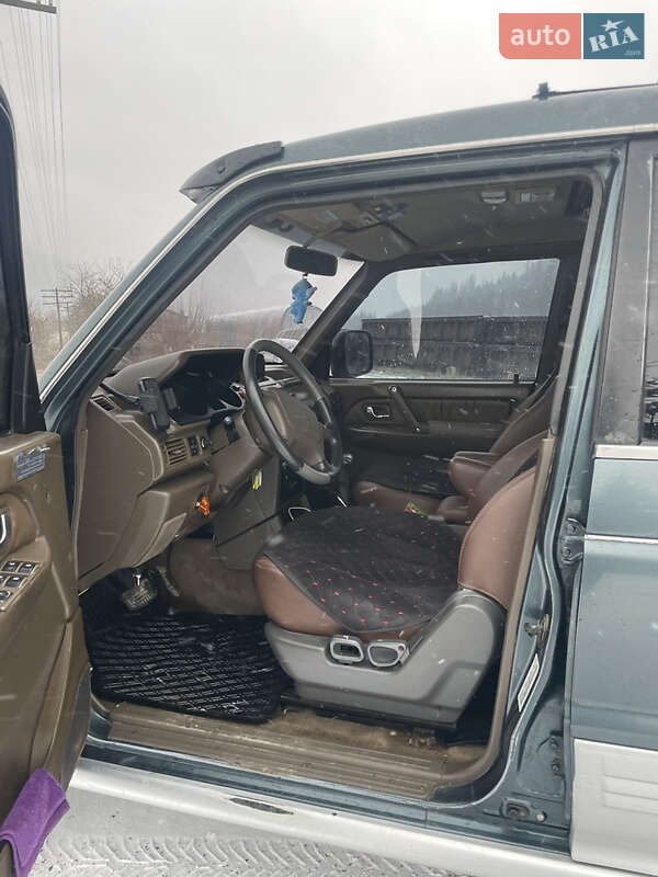 Внедорожник / Кроссовер Mitsubishi Montero 1995 в Микуличине