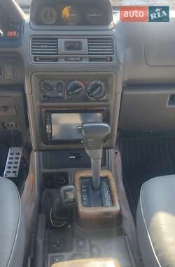Внедорожник / Кроссовер Mitsubishi Montero 1996 в 