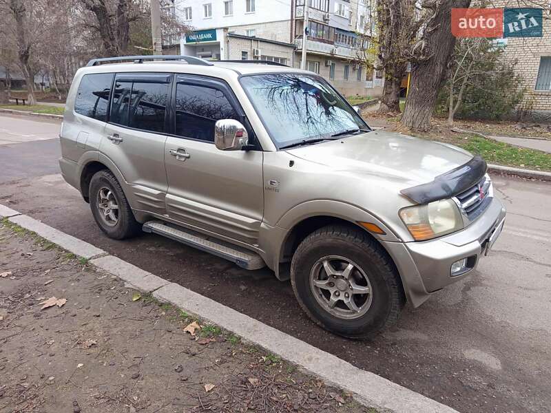 Внедорожник / Кроссовер Mitsubishi Montero 2000 в Вознесенске