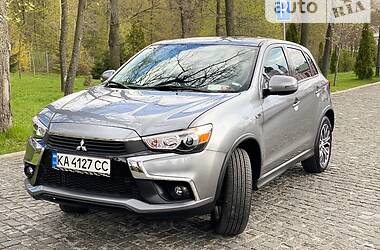 Внедорожник / Кроссовер Mitsubishi Outlander Sport 2019 в Киеве