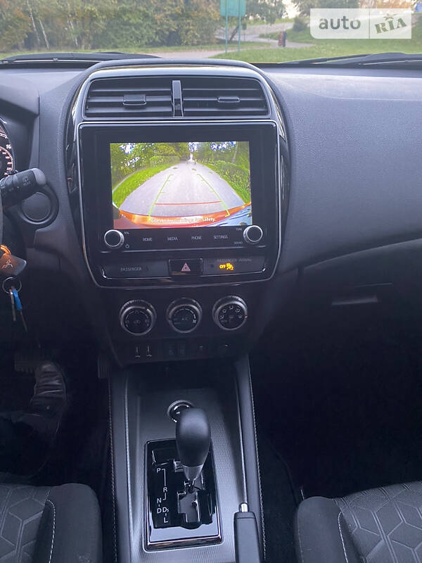 Внедорожник / Кроссовер Mitsubishi Outlander Sport 2019 в Львове