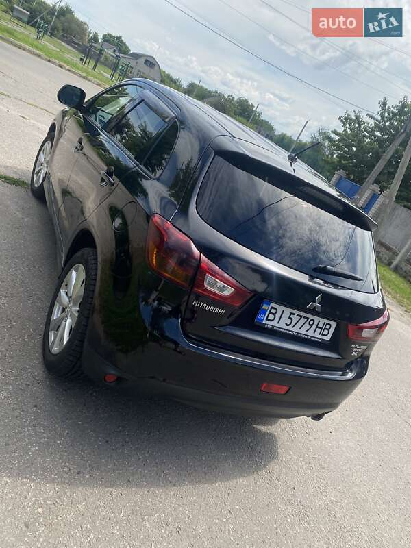Позашляховик / Кросовер Mitsubishi Outlander Sport 2015 в Кременчуці